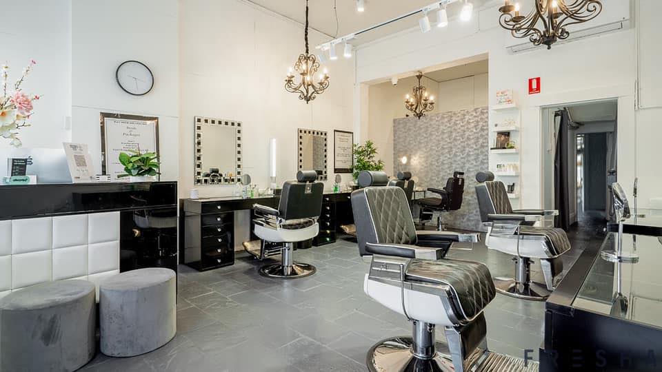 Play Brow and Lash Bar